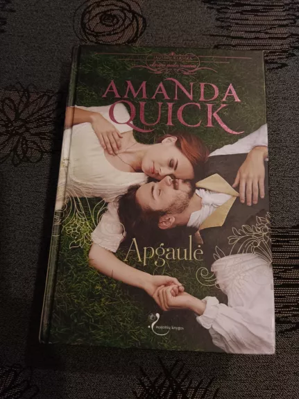 Apgaulė - Amanda Quick, knyga