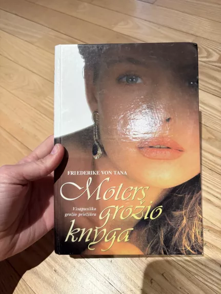 Moters grožio knyga