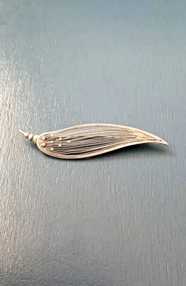 Sidabrinė rankų darbo sidabrinė sagė