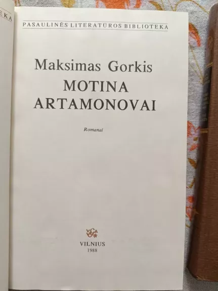 Motina. Artamonovai