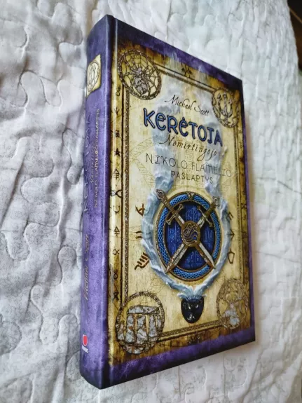 Kerėtoja. Nemirtingojo Flamelio paslaptys