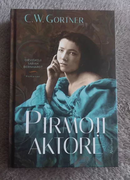 Pirmoji aktorė