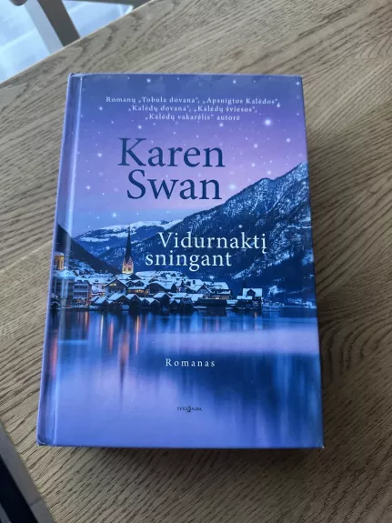 Vidurnaktį sningant