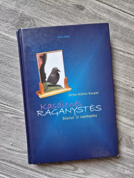 Kasdienės raganystės biurui ir namams