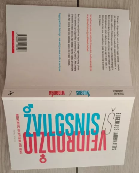 Žvilgsnis iš veidrodžio. Moters kelias per gyvenimą vyro akimis