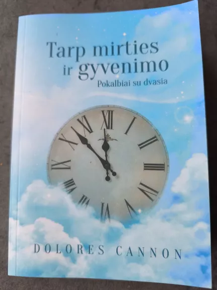 Tarp mirties ir gyvenimo. Pokalbiai su dvasia
