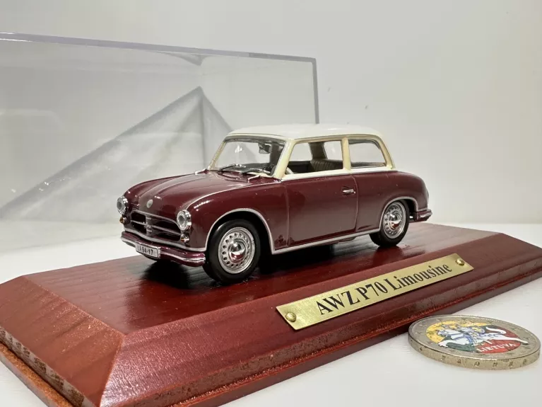 AWZ P70 Limousine vyšninis 1:43 Atlas DDR