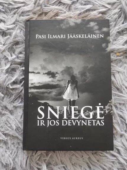 Sniegė ir jos devynetas