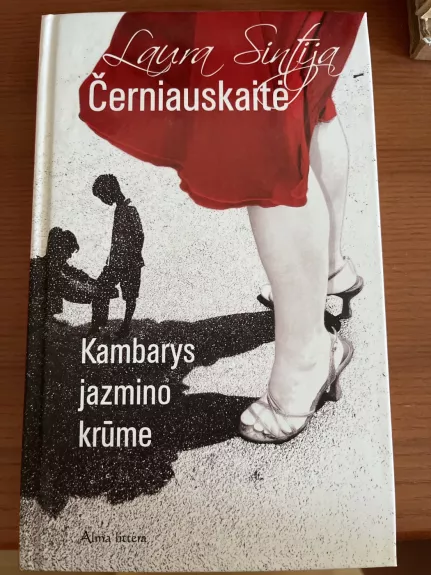 Kambarys jazmino krūme