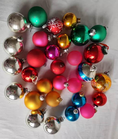 Vintažinių stiklinių Kalėdų eglutės žaisliukų rinkinys Mada in GDR