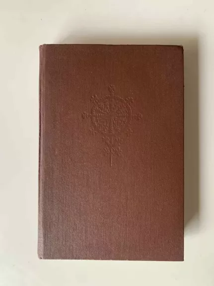 Lietuvių liaudies menas ir jo meninių formų plėtojimosi pagrindai.