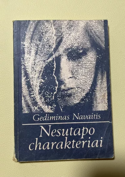 Nesutapo charakteriai