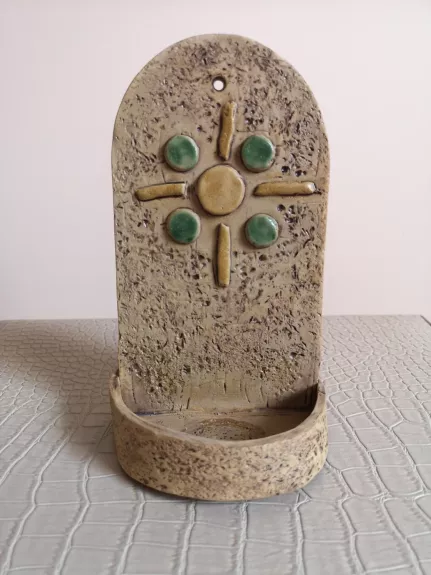 Rankų darbo molinė žvakidė