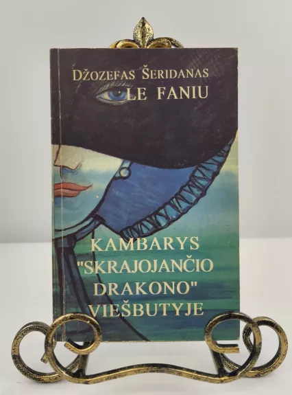 Kambarys „Skrajojančio drakono“ viešbutyje