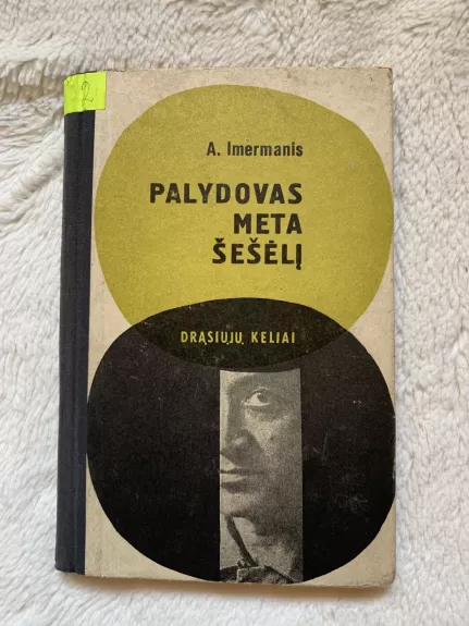 Palydovas meta šešėlį