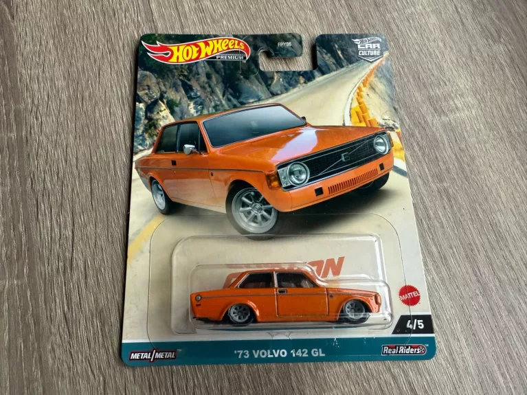 73 Volvo 142 GL Hot Wheels Premium