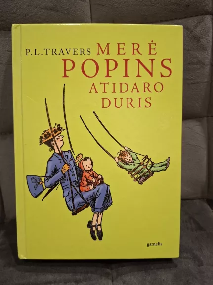 Merė Popins atidaro duris