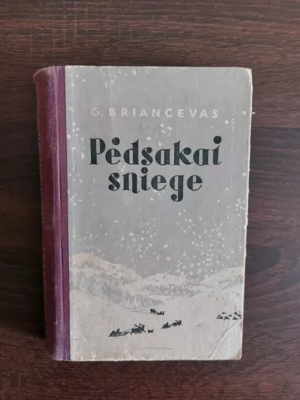 Pėdsakai sniege