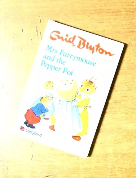 Mrs Furrymouse and the Pepper Pot