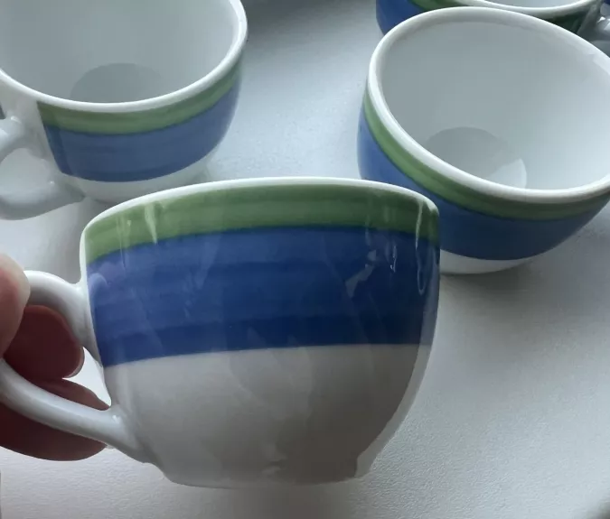 Puodeliai “take it”.