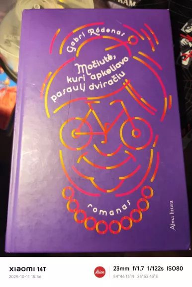 Močiutė, kuri apkeliavo pasaulį dviračiu