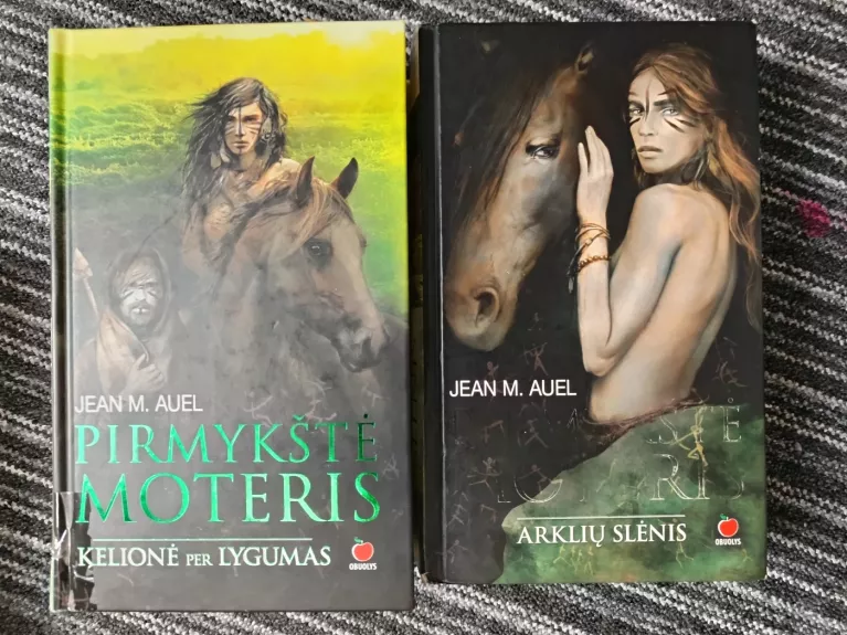 Pirmykštė moteris.Arklių slėnis