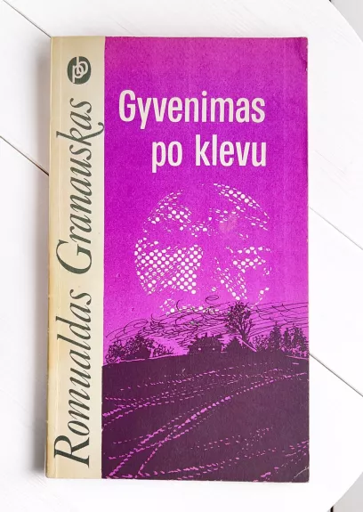 Gyvenimas po klevu