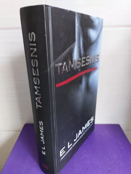 Tamsesnis. "Penkiasdešimt tamsesnių atspalvių" Kristiano akimis