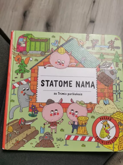 Statome namą su trimis paršiukais