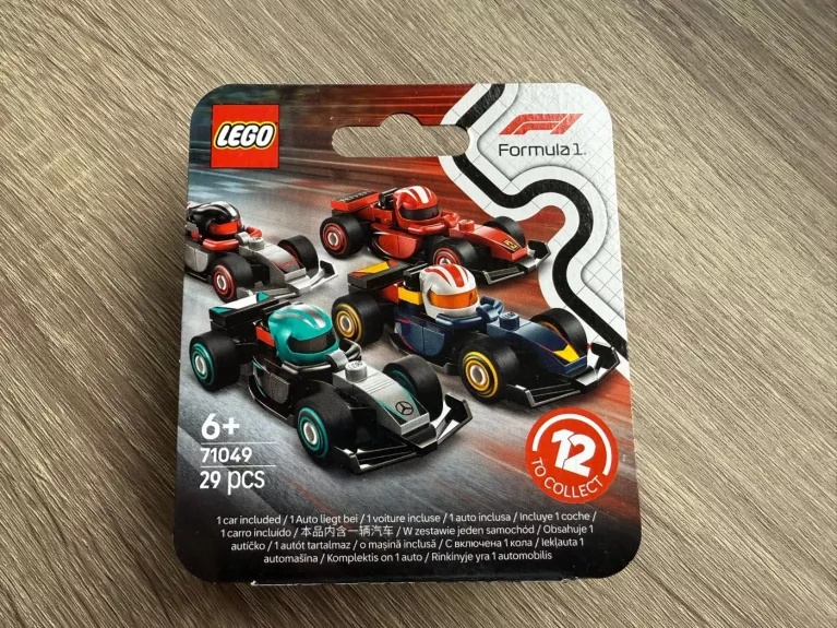 Lego Minifigures F1 Collectible Race Cars Ferrari 71049