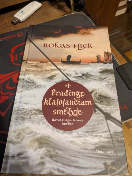 Pradingę klajojančiam smėlyje. Romanas apie senovės kuršius