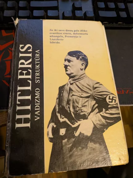 Adolfas Hitleris. Vadizmo struktūra