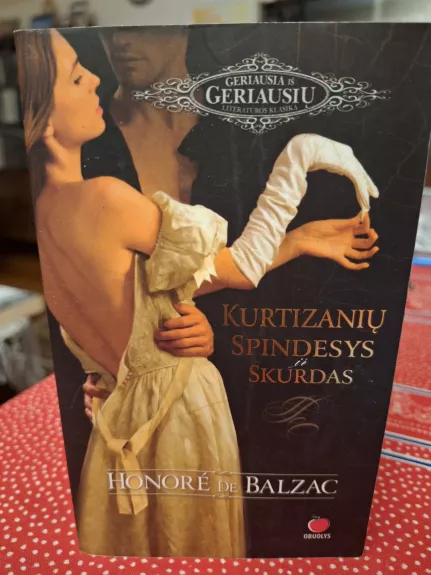 Kurtizanių spindesys ir skurdas