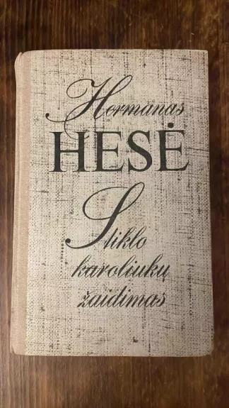 Stiklo karoliukų žaidimas