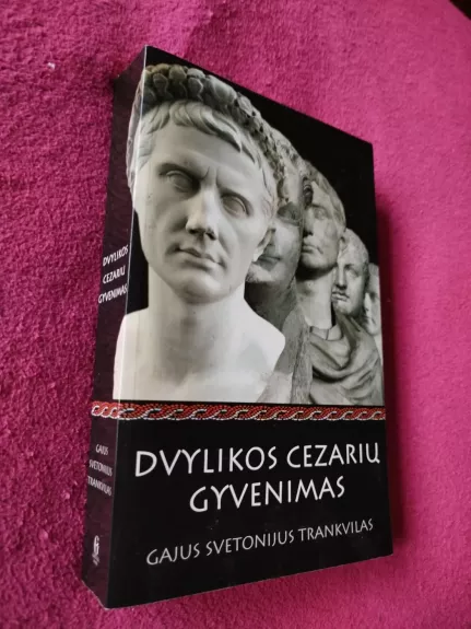 Dvylikos cezarių gyvenimas