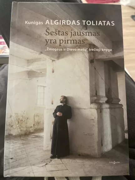 Šeštas jausmas yra pirmas