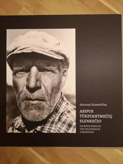 Abipus tūkstantmečių slenksčio. On Both Sides of the Millennium Threshold