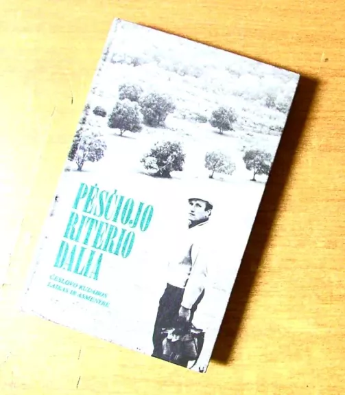 Pėsčiojo riterio dalia. Česlovo Kudabos laikas ir asmenybė (publicistika, atsiminimai)