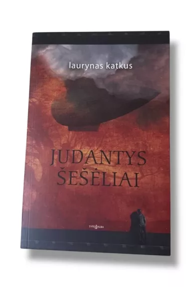 Judantys šešėliai