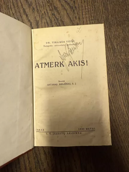 Atmerk akis!
