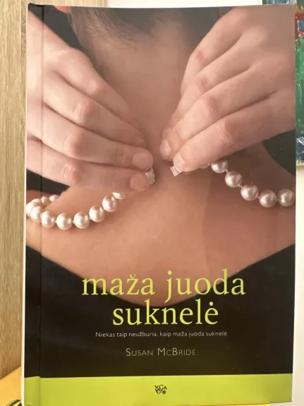 Maža juoda suknelė