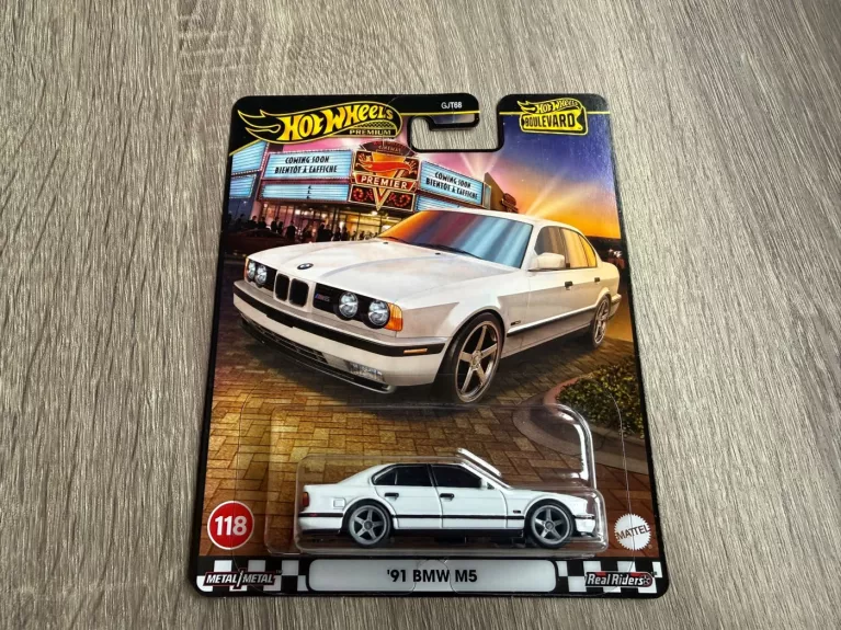 91 BMW M5 Hot Wheels Premium