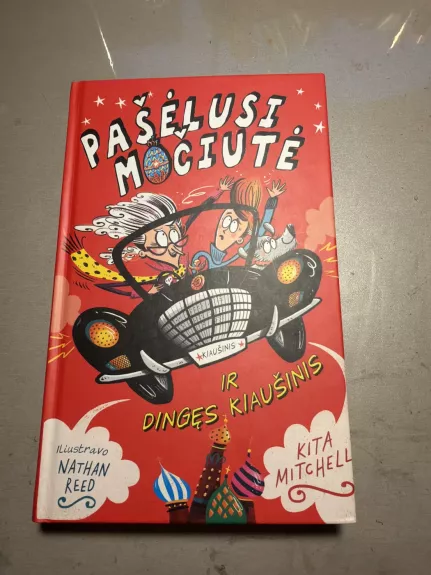 Pašėlusi močiutė ir dingęs kiaušinis