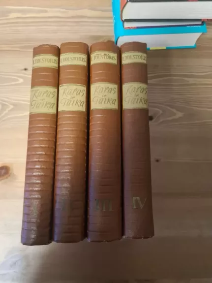 Karas ir taika 1-4 tomai