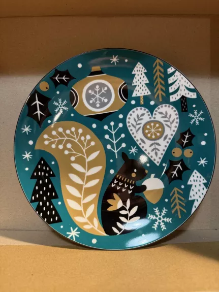 Lėkštės su voverėmis