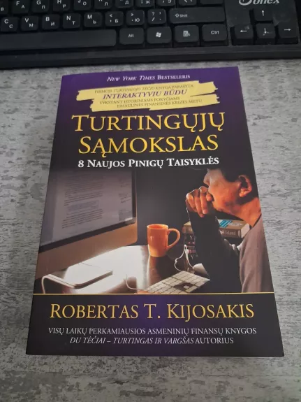 Turtingųjų sąmokslas. 8 naujos pinigų taisyklės