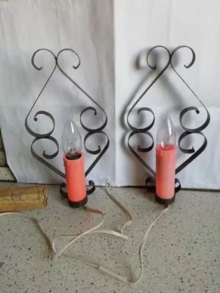 Du vintažiniai šviestuvai/bra