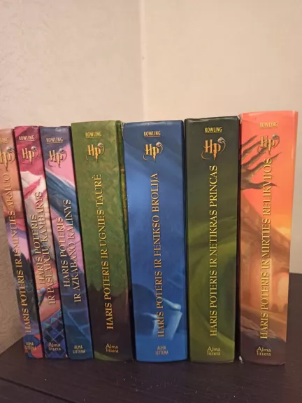 Haris Poteris 1-7 dalys