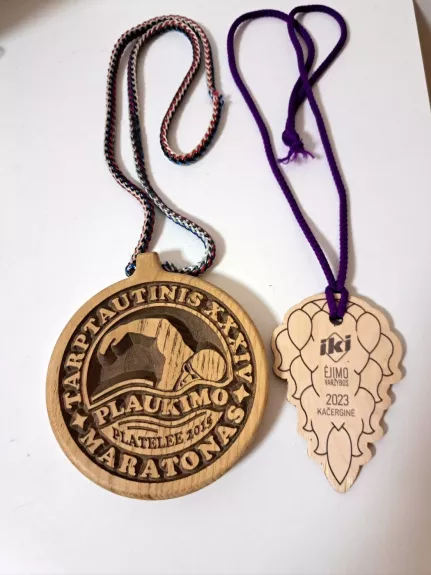 Du mediniai medaliai