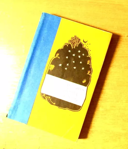 Mėnulių pilnatys virš linksmų stovyklaviečių